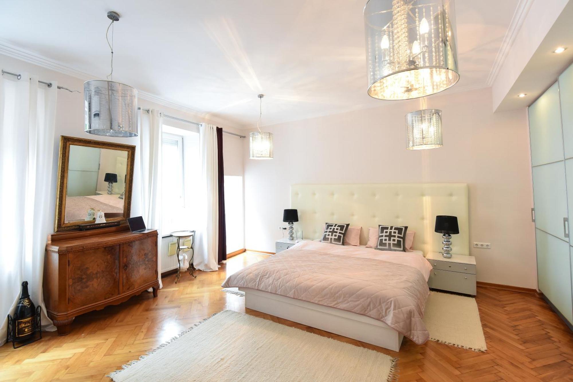 Neoclassical Luxury Apartment Ljubljana Buitenkant foto